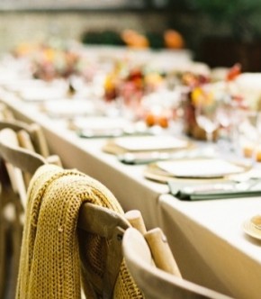 Свадебная палитра: каштановый, кирпичный, тыквенный, желтый микадо, пшеничный и золотые осенние листья + бесплатные макеты номеров столов