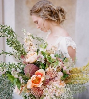 Свадебный тренд: 13 причин почему цветок протея будет популярен в 2016 + 37 необычных букетов невесты с протеей